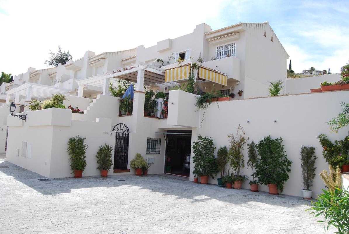 Villa for sale in Salobreña