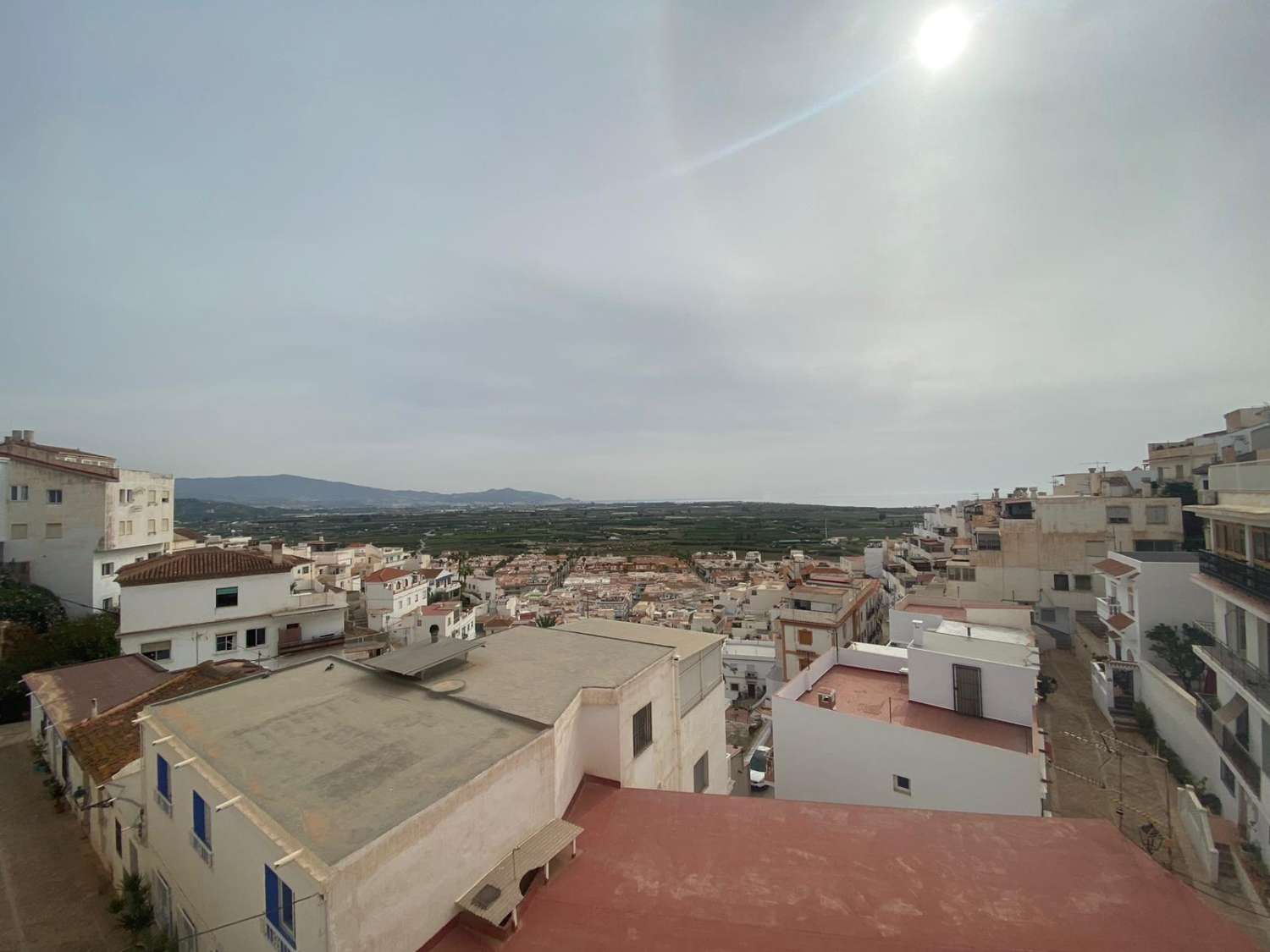 House with terrace in the old town of Salobreña