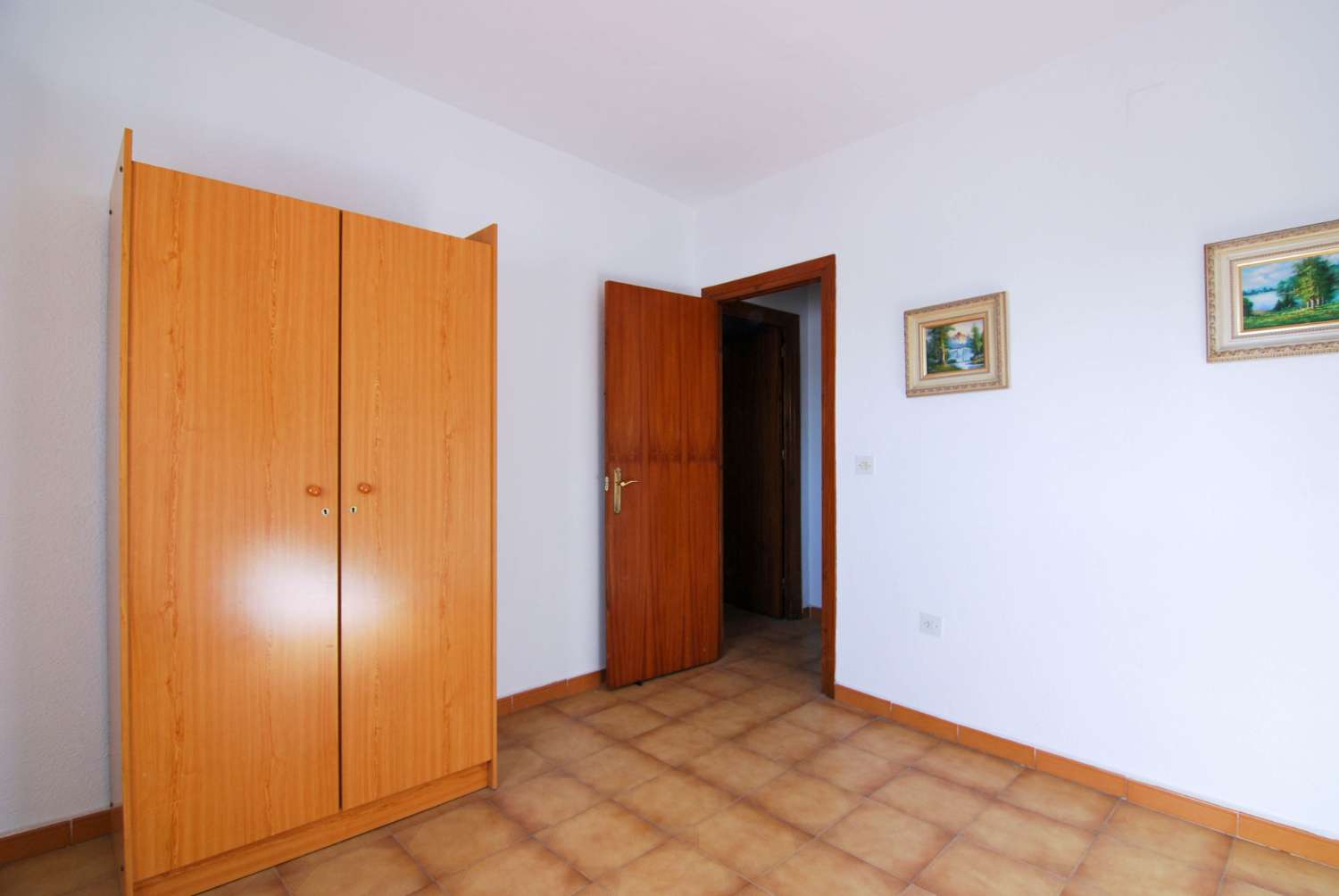 House with terrace in the old town of Salobreña