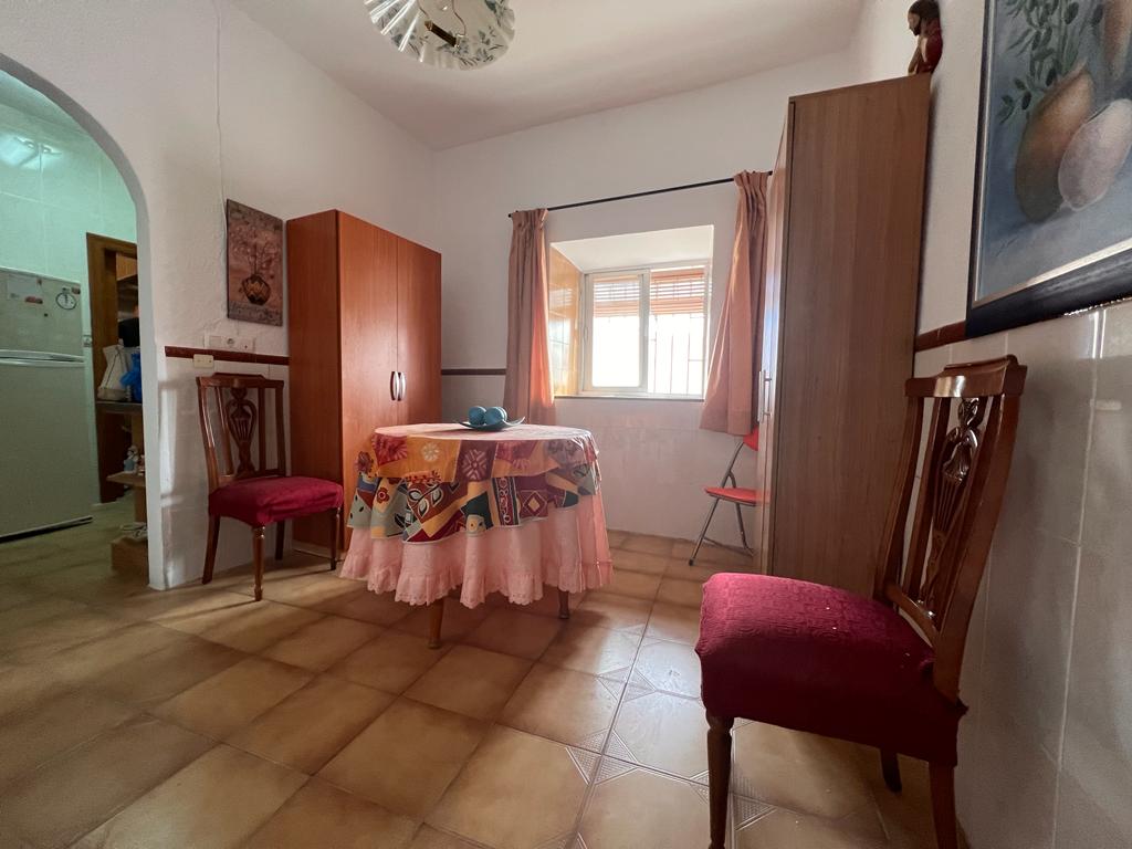 House with terrace in the old town of Salobreña