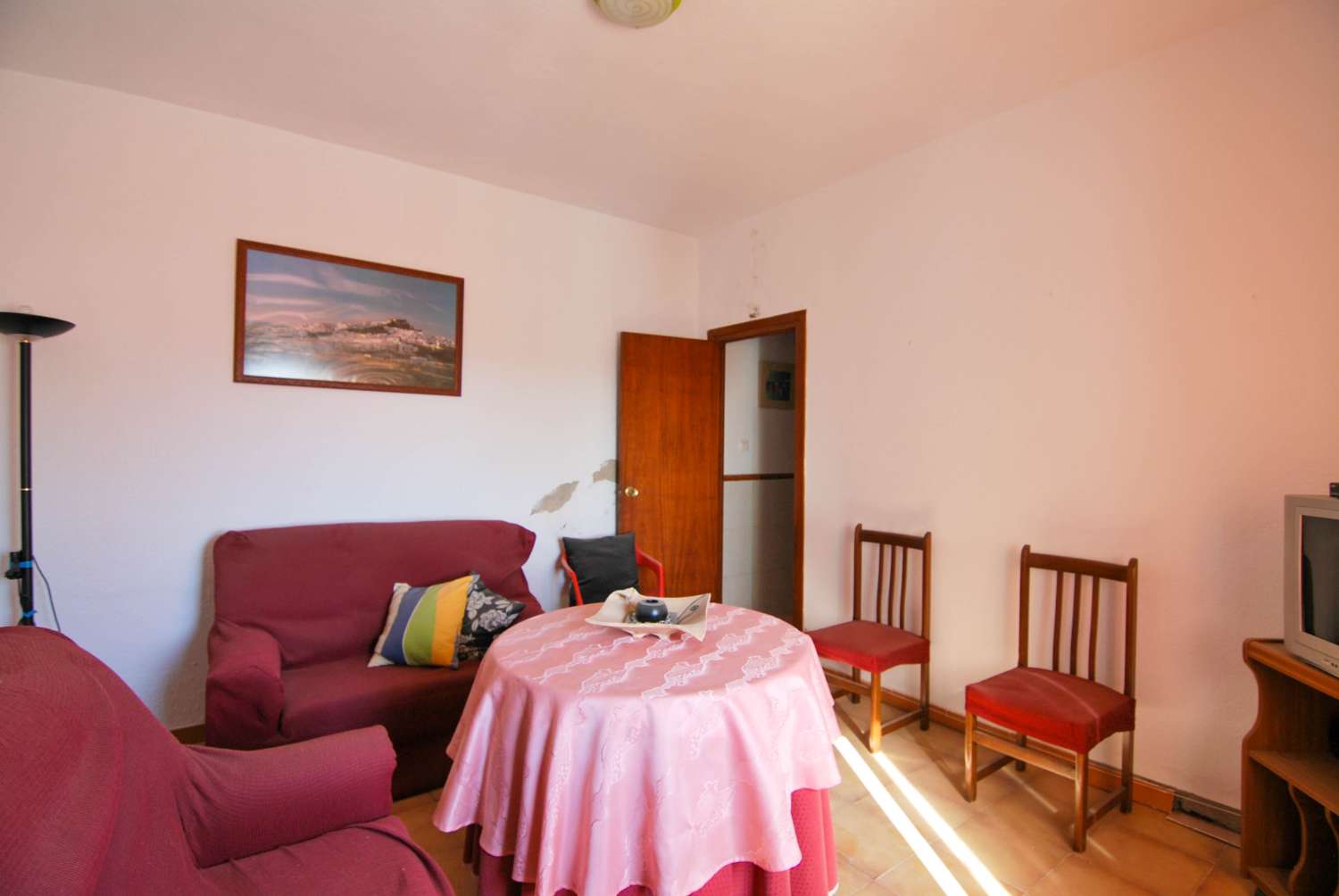 House with terrace in the old town of Salobreña