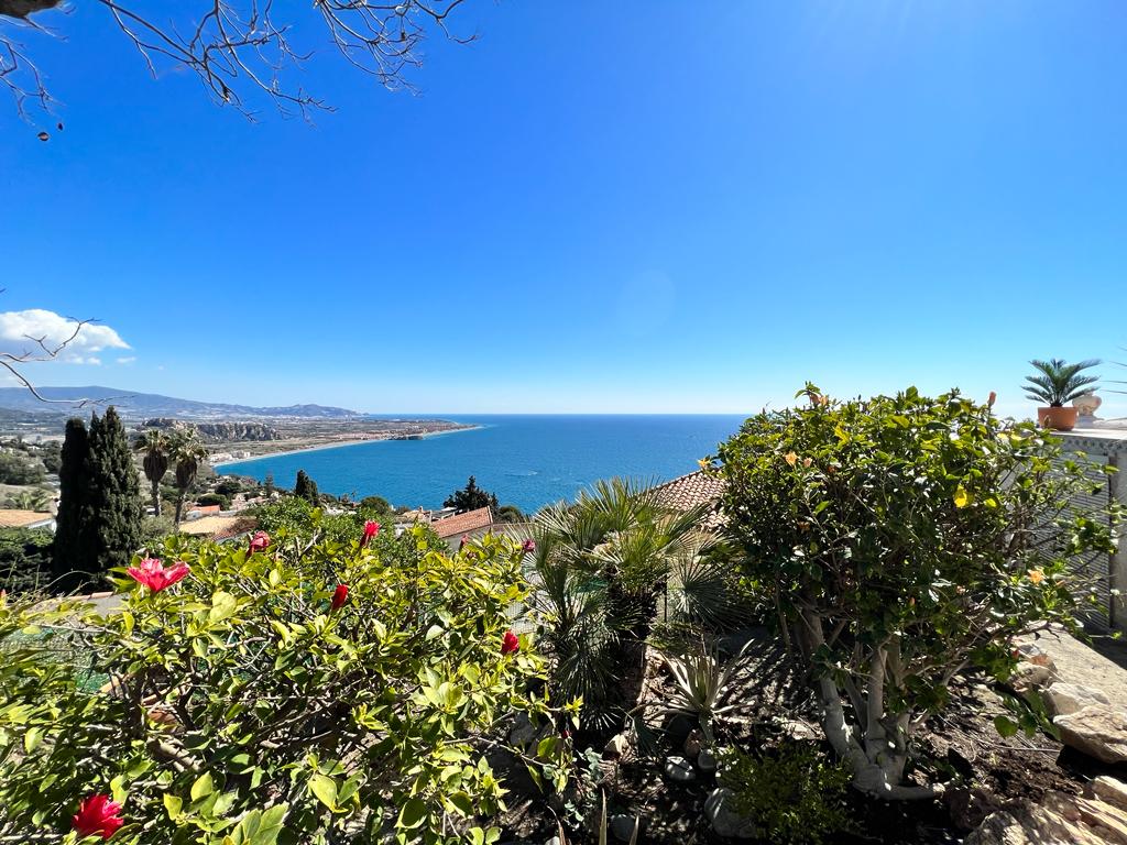 Preciosa casa a la venta en Urbanización Costa Aguilera, Salobreña