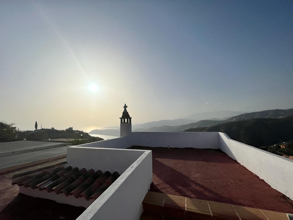 Cosy villa with views for sale, Salobrena