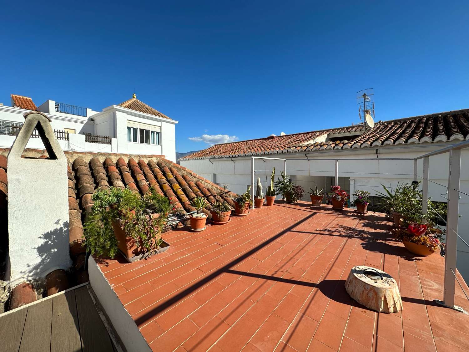 Splendid house with beautiful views for sale in Salobrena