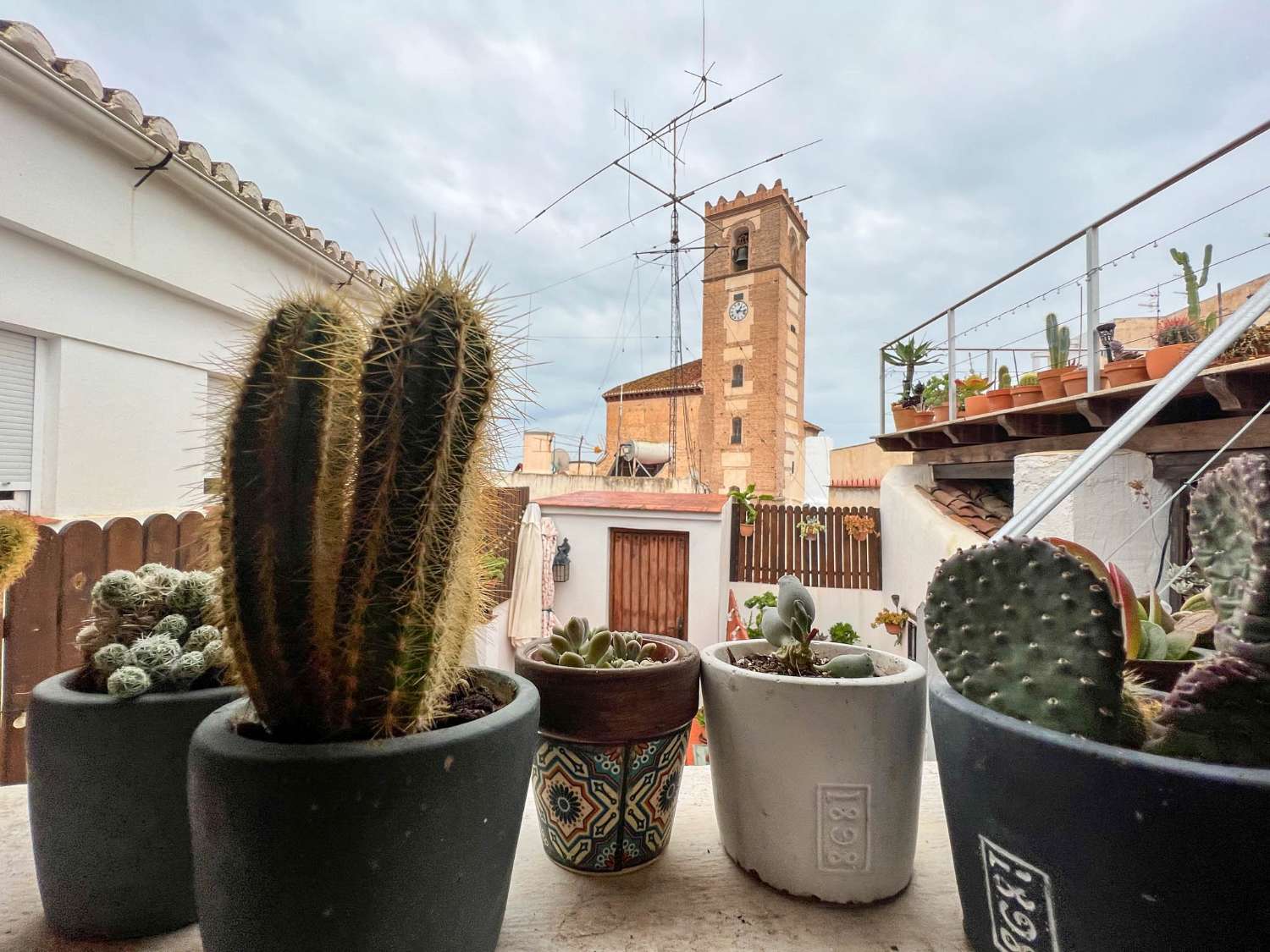 Prächtiges Stadthaus mit schöner Aussicht in Salobrena zu verkaufen