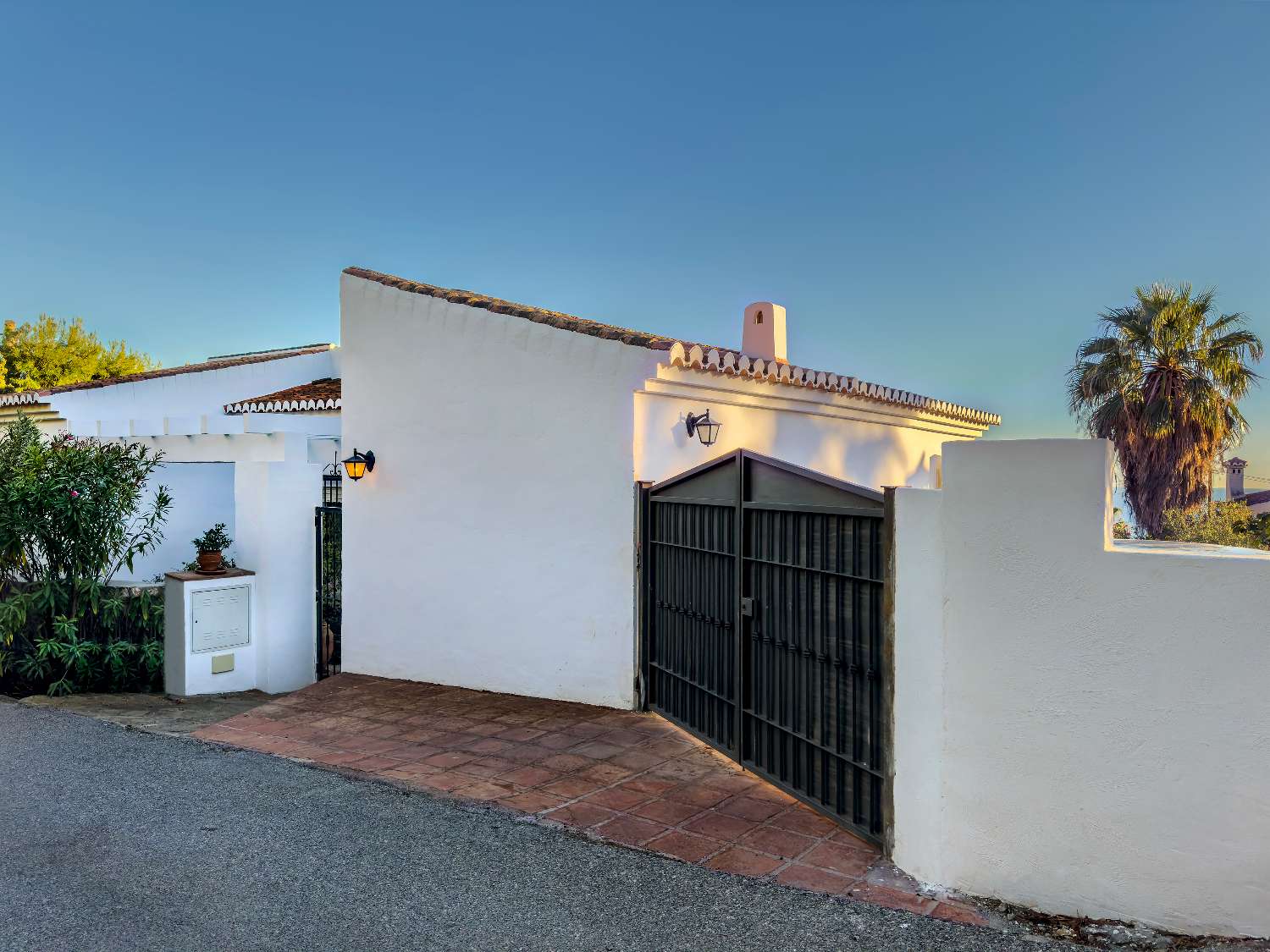 Encantadora casa con vistas al mar en venta