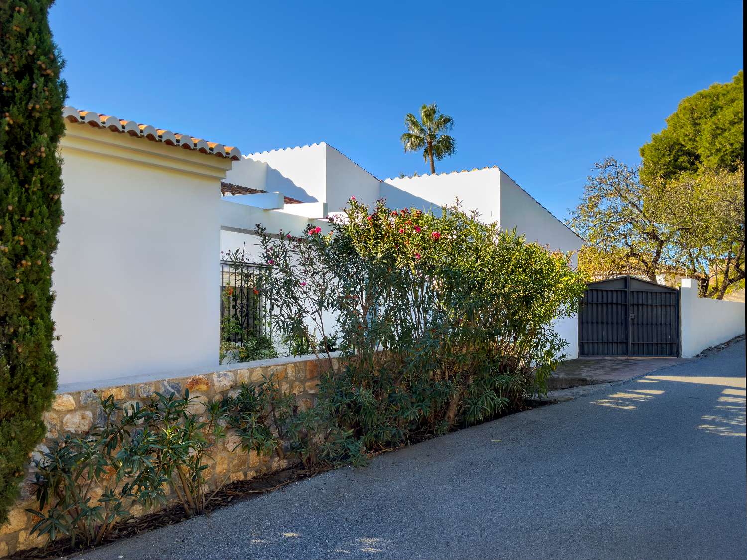 Charmante maison avec vue sur la mer à vendre