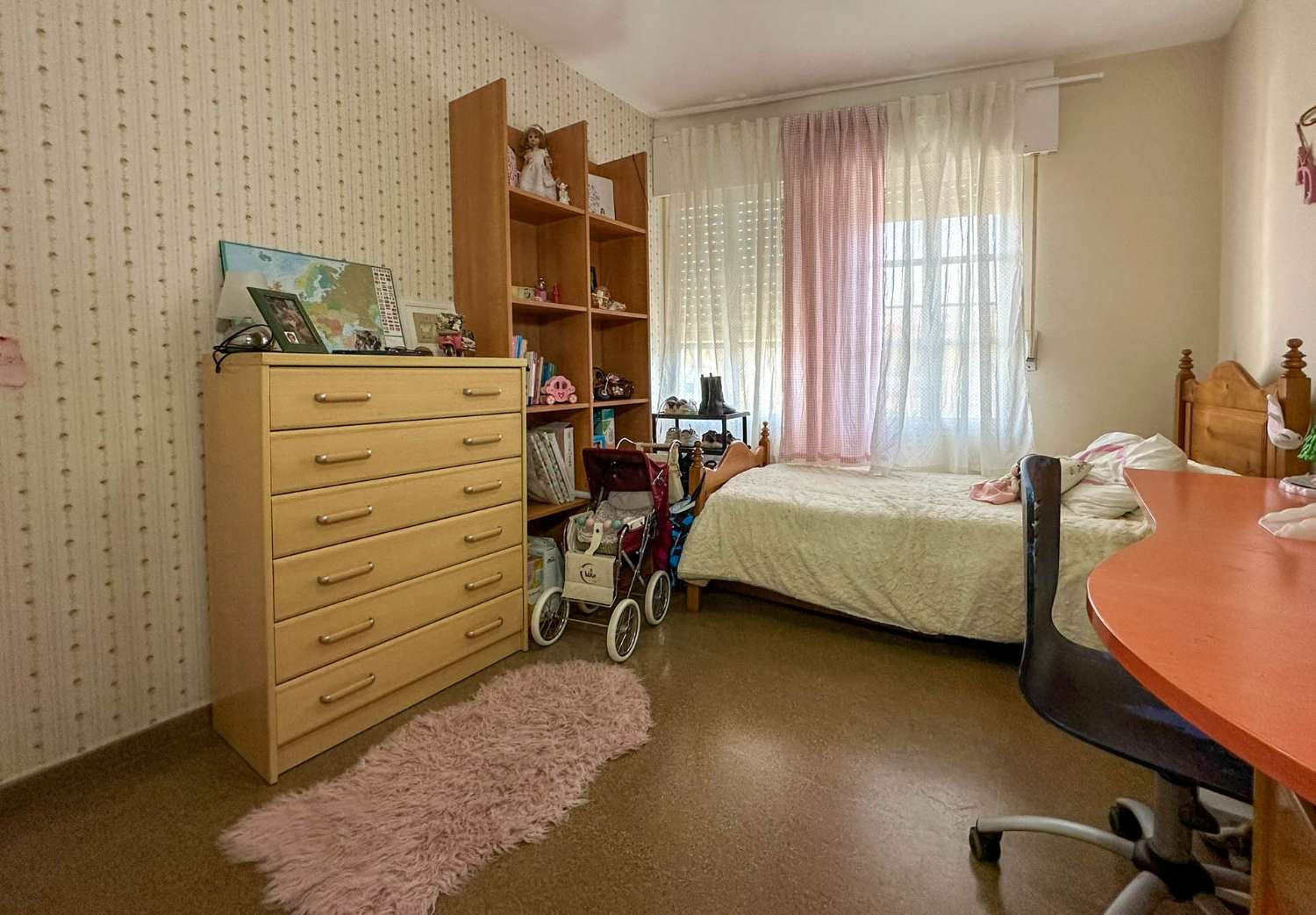 Ruim appartement te koop in het centrum van Salobreña