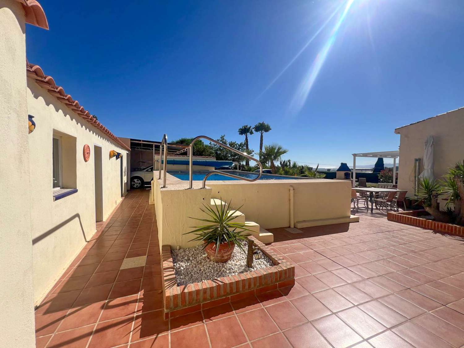 Preciosa casa de campo con piscina en venta en Motril