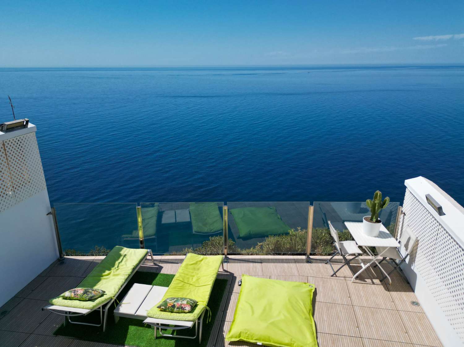 Magnifique maison avec vue sur la mer à vendre