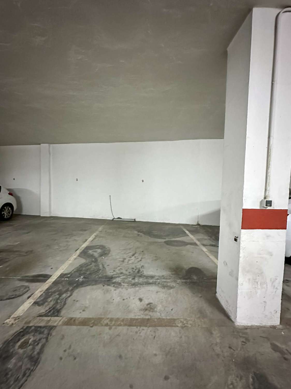 Parkeerplaats te koop in het centrum van Salobreña