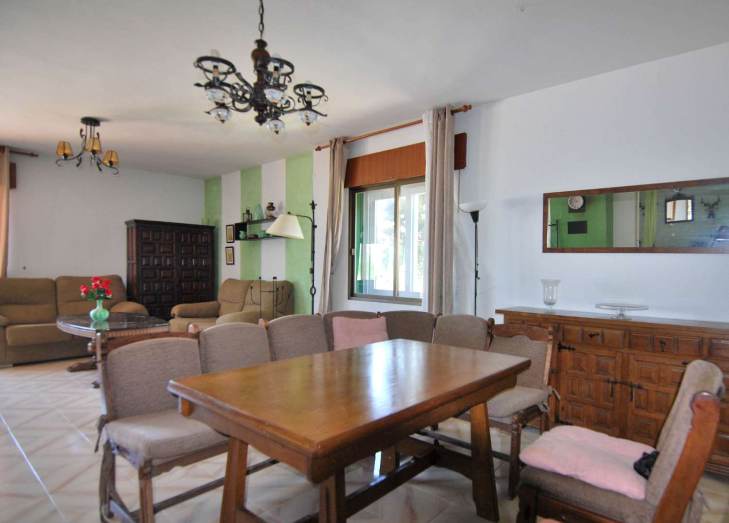 Lovely villa with views for rent in Almuñécar