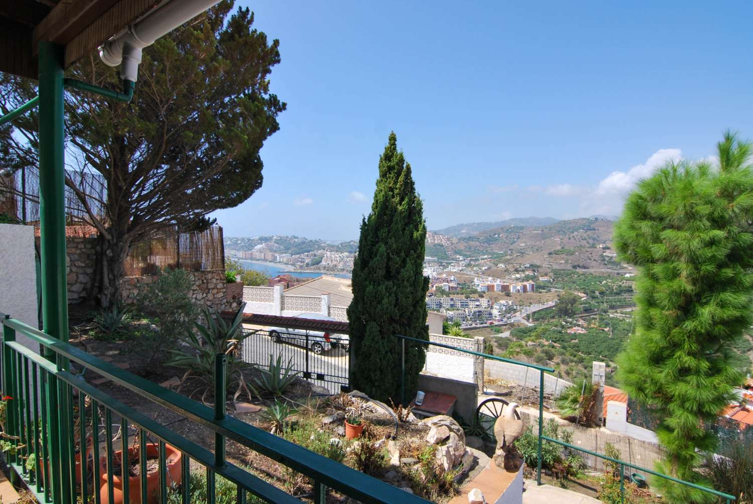 Lovely villa with views for rent in Almuñécar