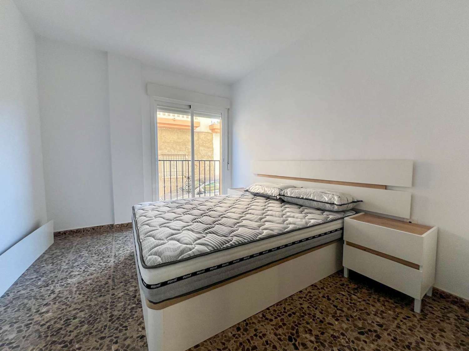 Flat for sale in Vélez de Benaudalla